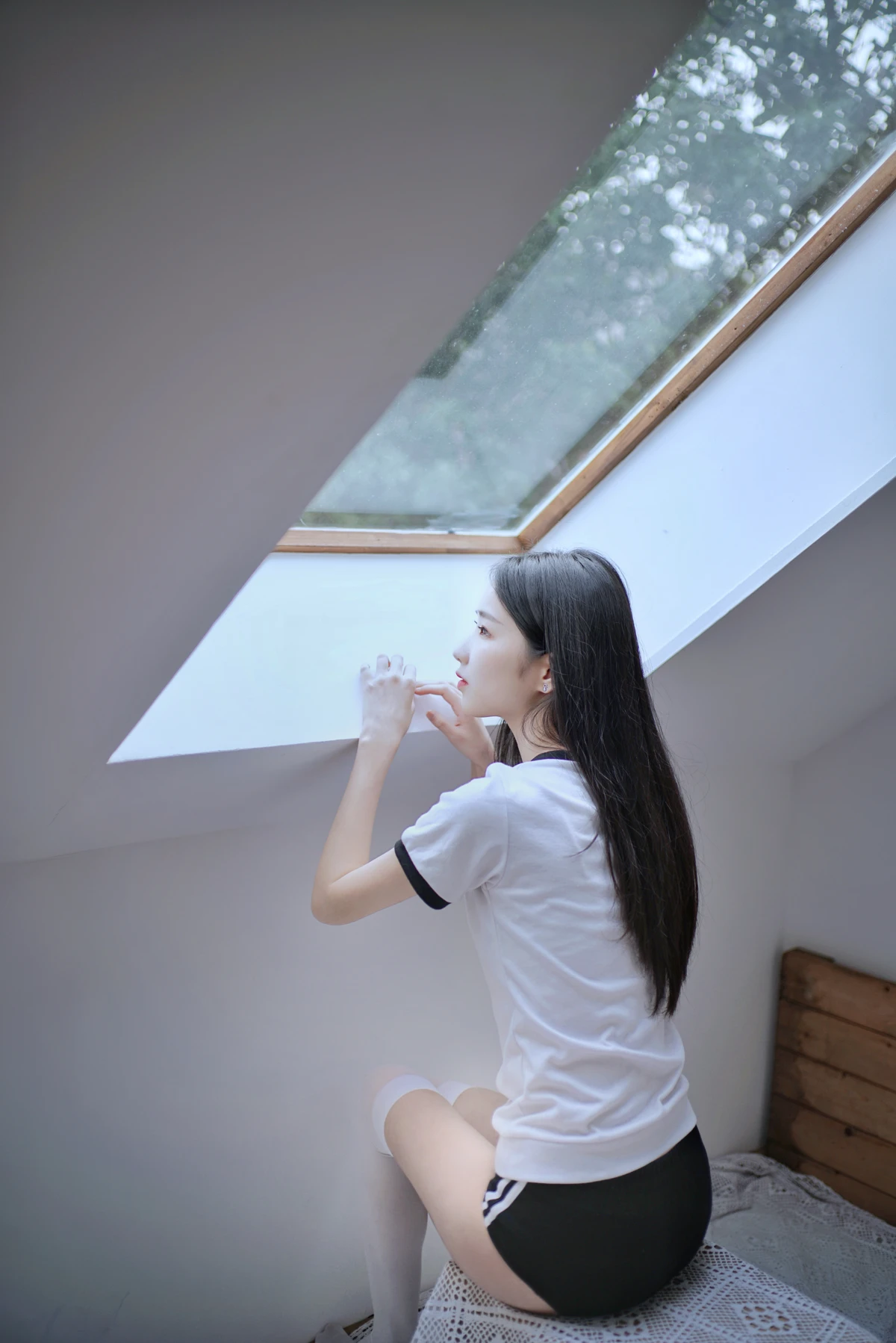 [YITUYU] 2022.12.29 Vol.2785 – Plain White in the Attic Xiaojing#[26P]-3