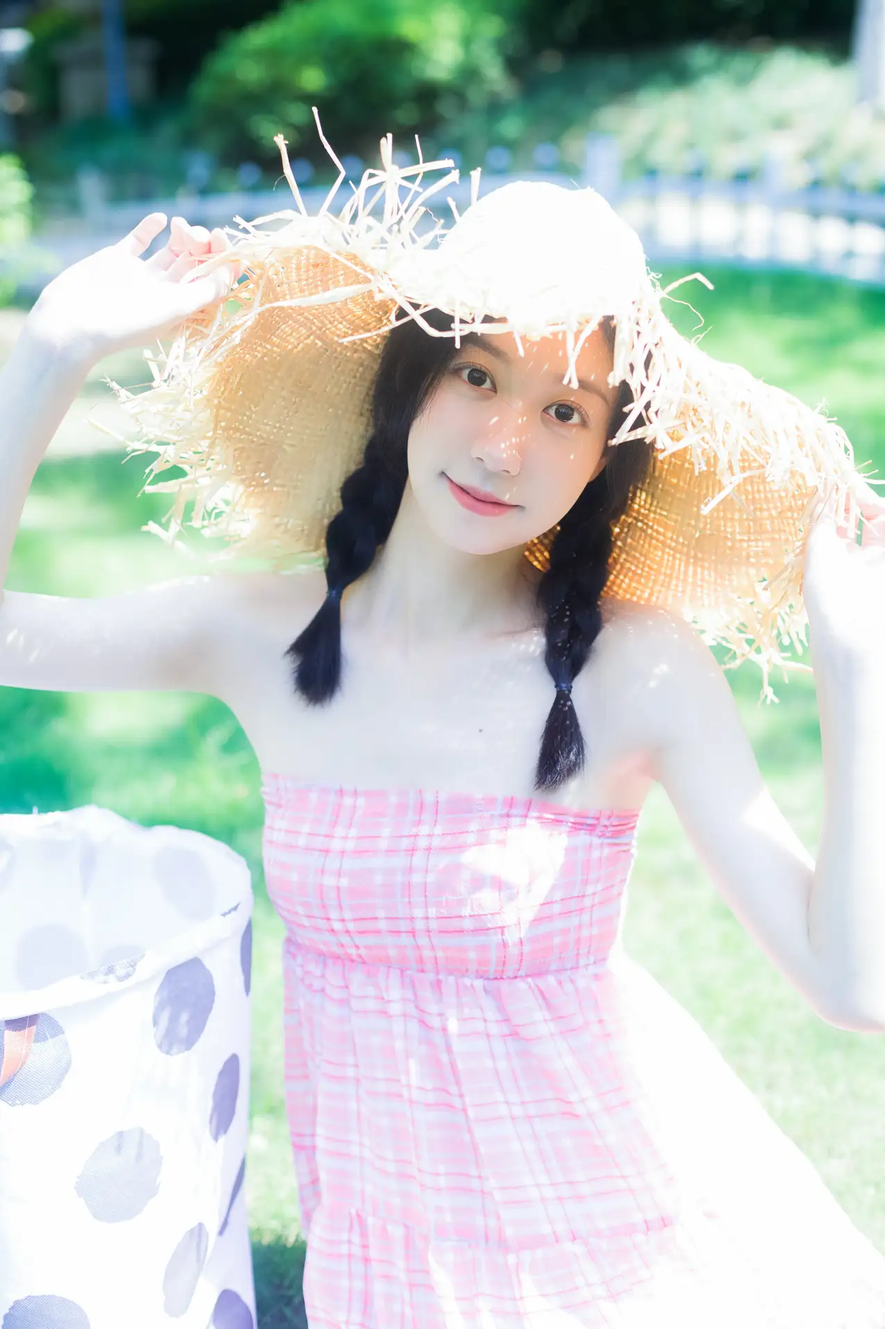 [YITUYU] 2022.07.19 Vol.1520 – The weather is sunny today Cat Feeding Girl Cat Girl-#[42P]-3